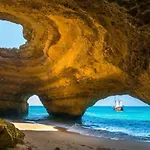 #099 1br Caliços Quiet&local Apartamento *