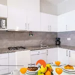 #099 1br Caliços Quiet&local *